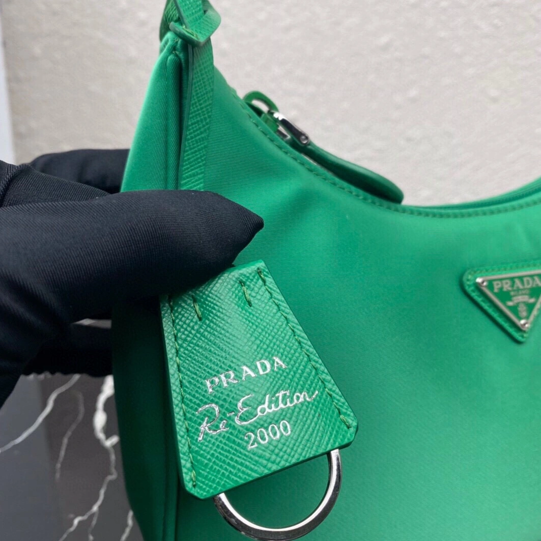 Prada AAA Quality Shoulder Bags For Women Elegant 4235