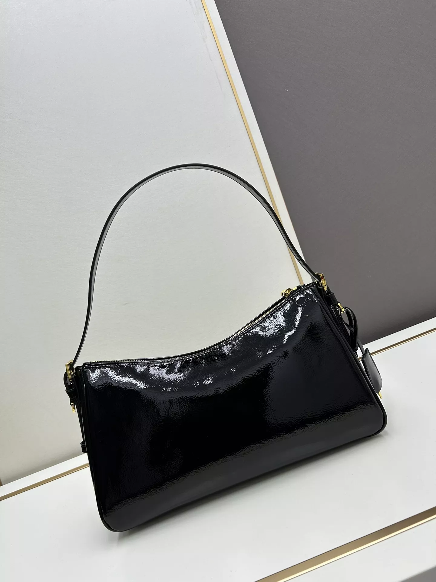 Prada AAA Quality Shoulder Bags For Women Elegant 5376
