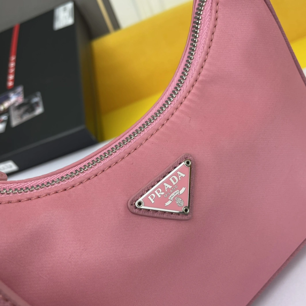 Prada AAA Quality Shoulder Bags For Women Elegant 6158