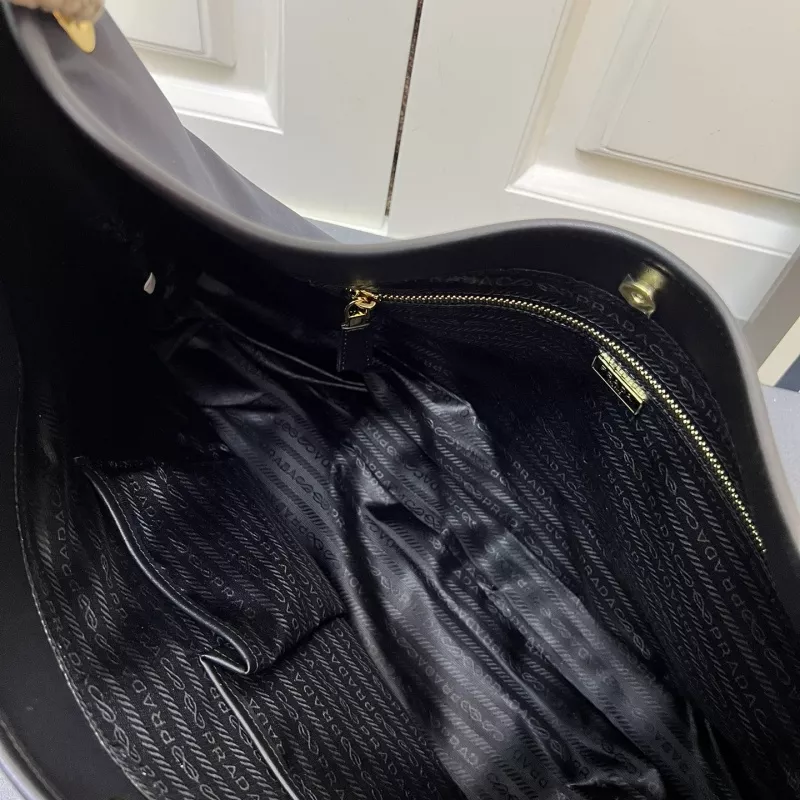 Prada AAA Quality Shoulder Bags For Women HighQuality 2793