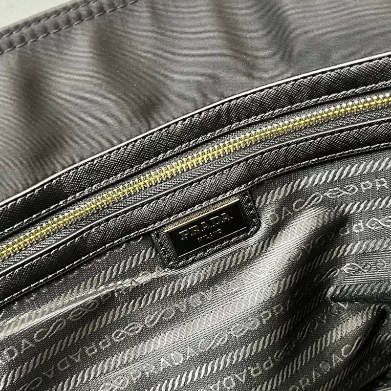 Prada AAA Quality Shoulder Bags For Women Lightweight 4805