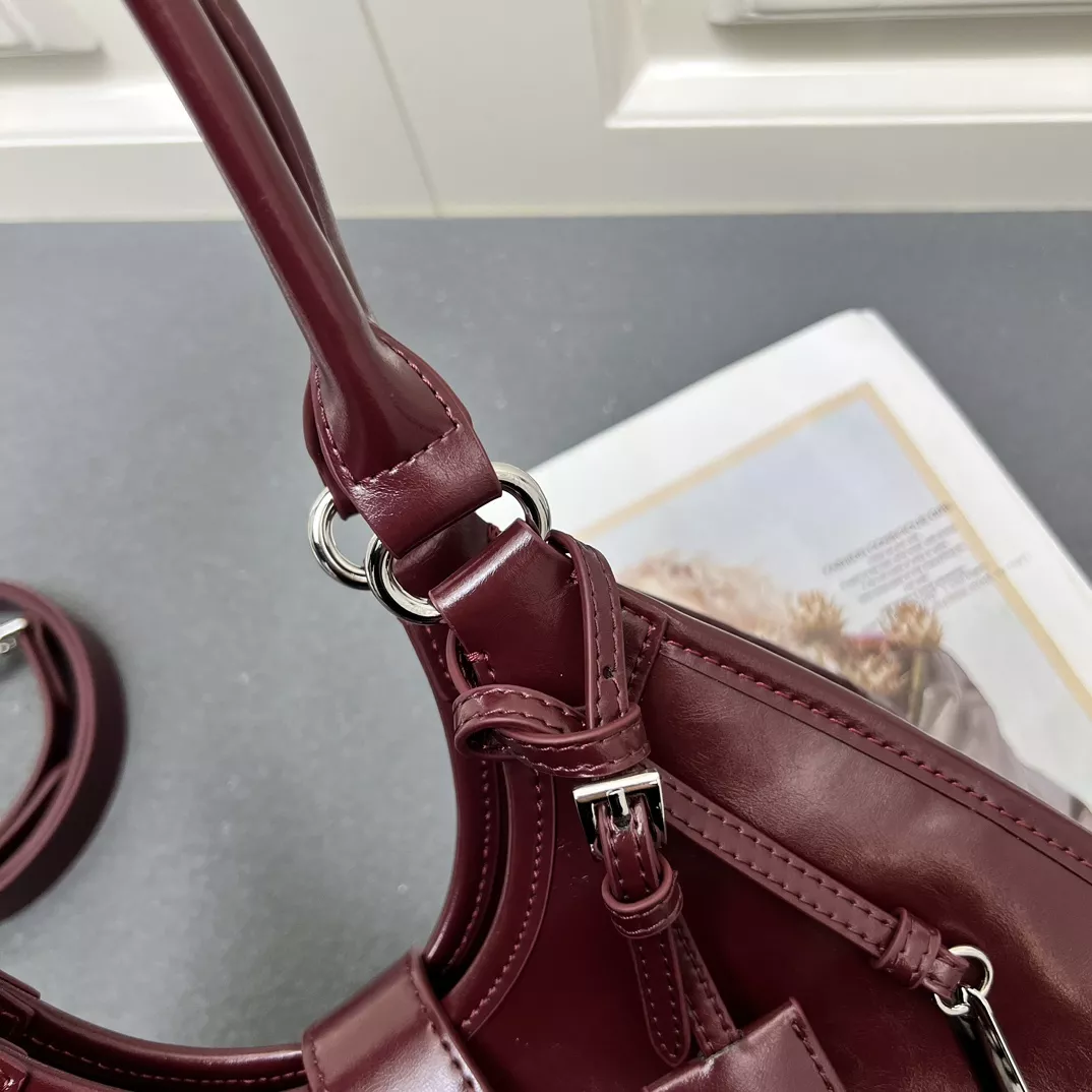 Prada AAA Quality Shoulder Bags For Women Lightweight 5263