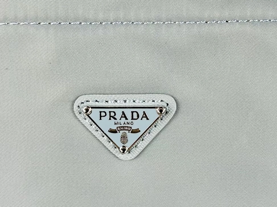 Prada AAA Quality Shoulder Bags For Women Minimalist 7692