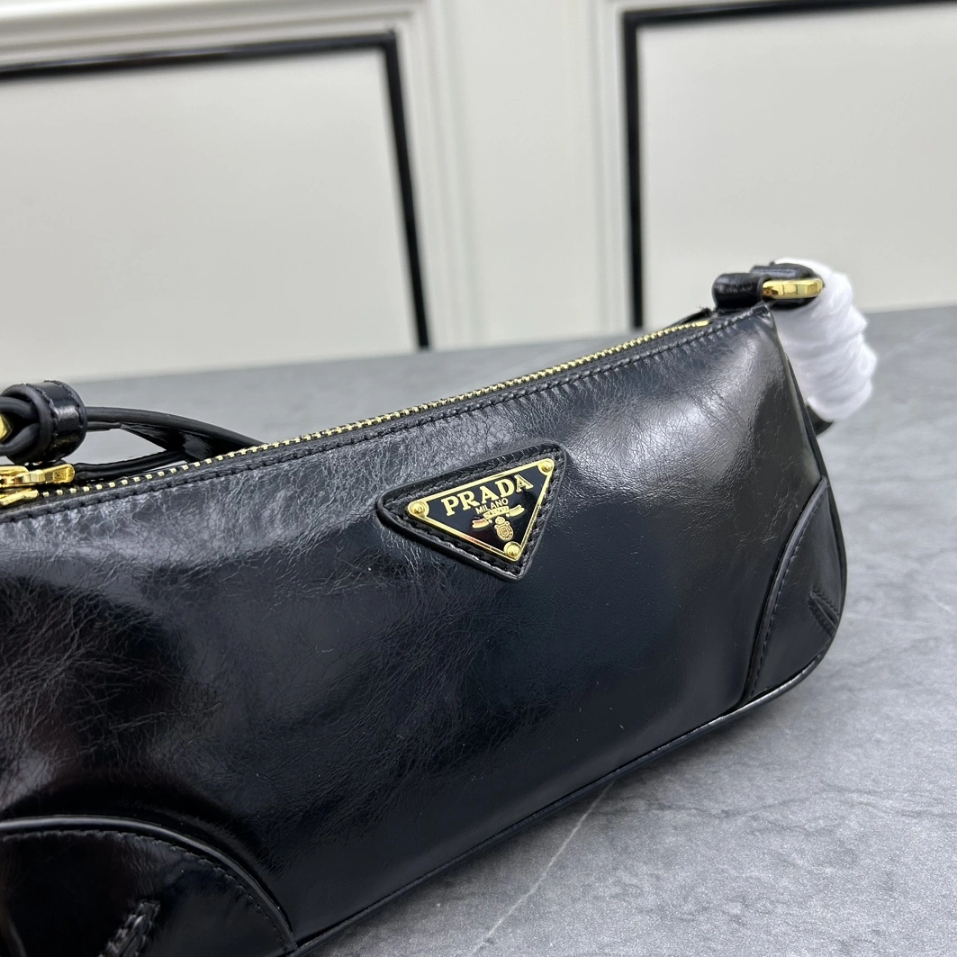 Prada AAA Quality Shoulder Bags For Women Reliable 3961