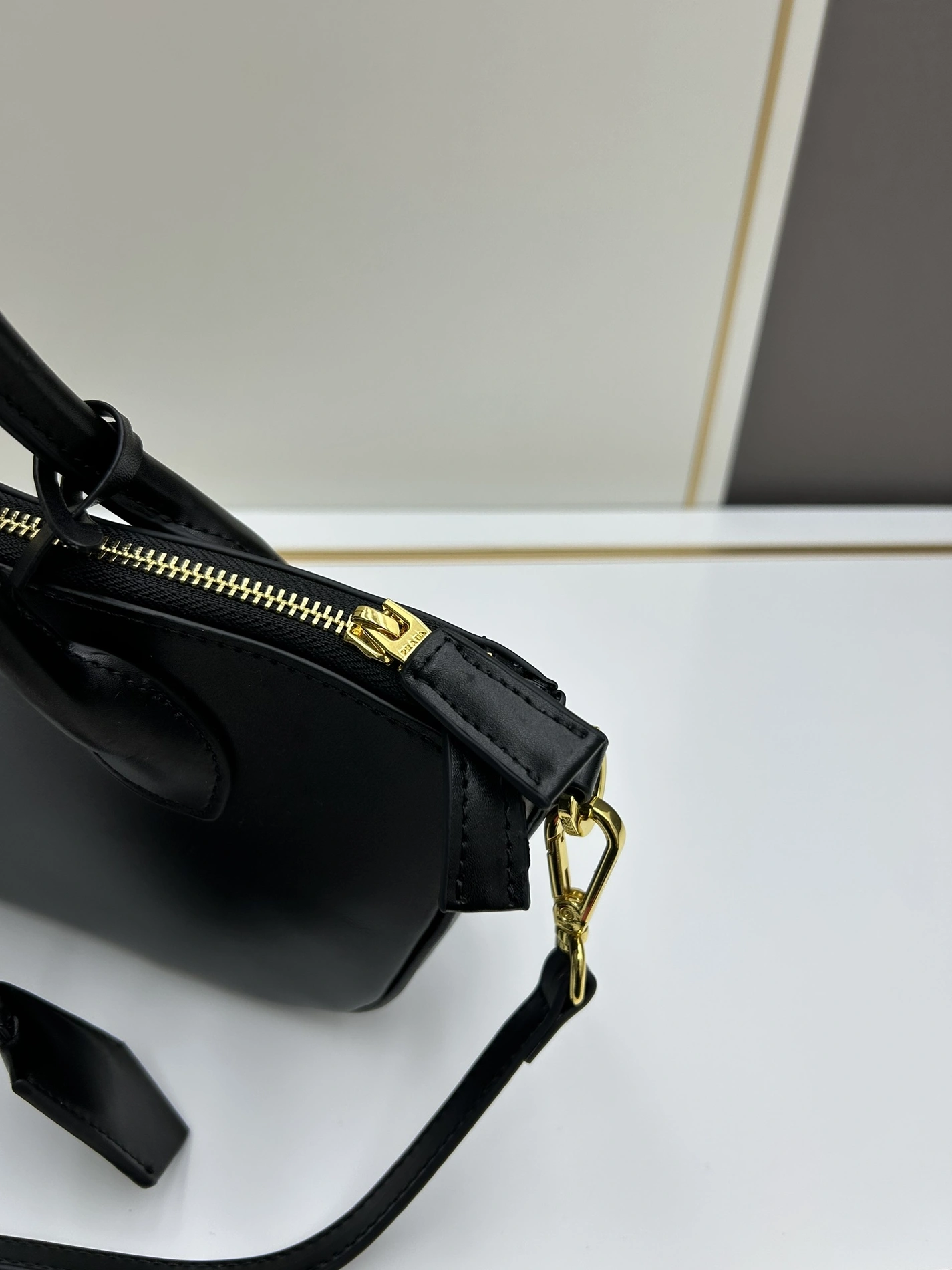 Prada AAA Quality Shoulder Bags For Women Reliable 5842