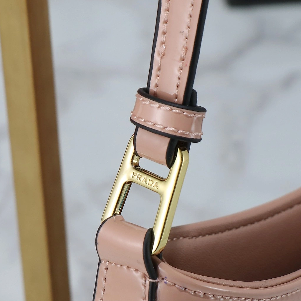Prada AAA Quality Shoulder Bags For Women Sleek 3115