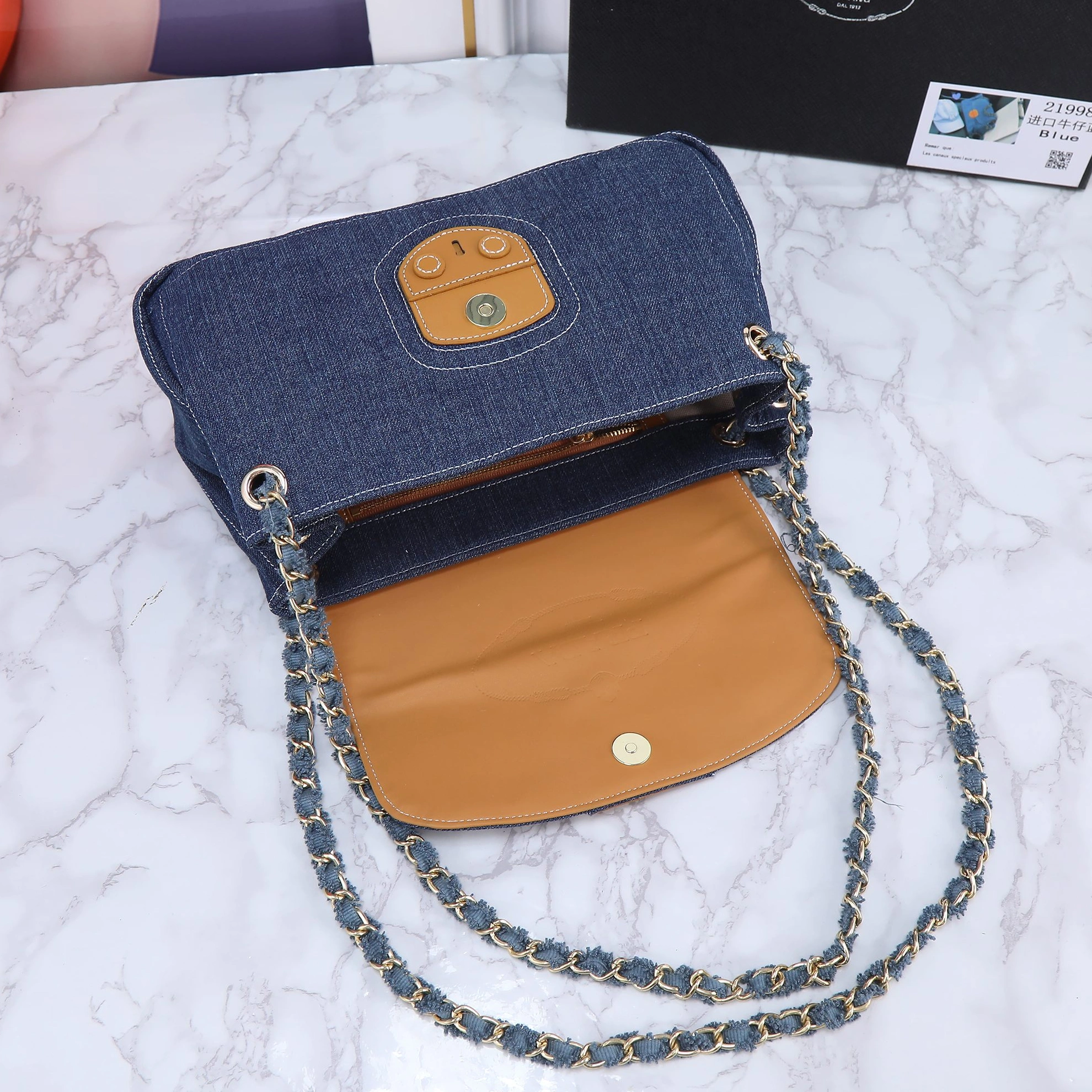 Prada AAA Quality Shoulder Bags For Women Sleek 9593
