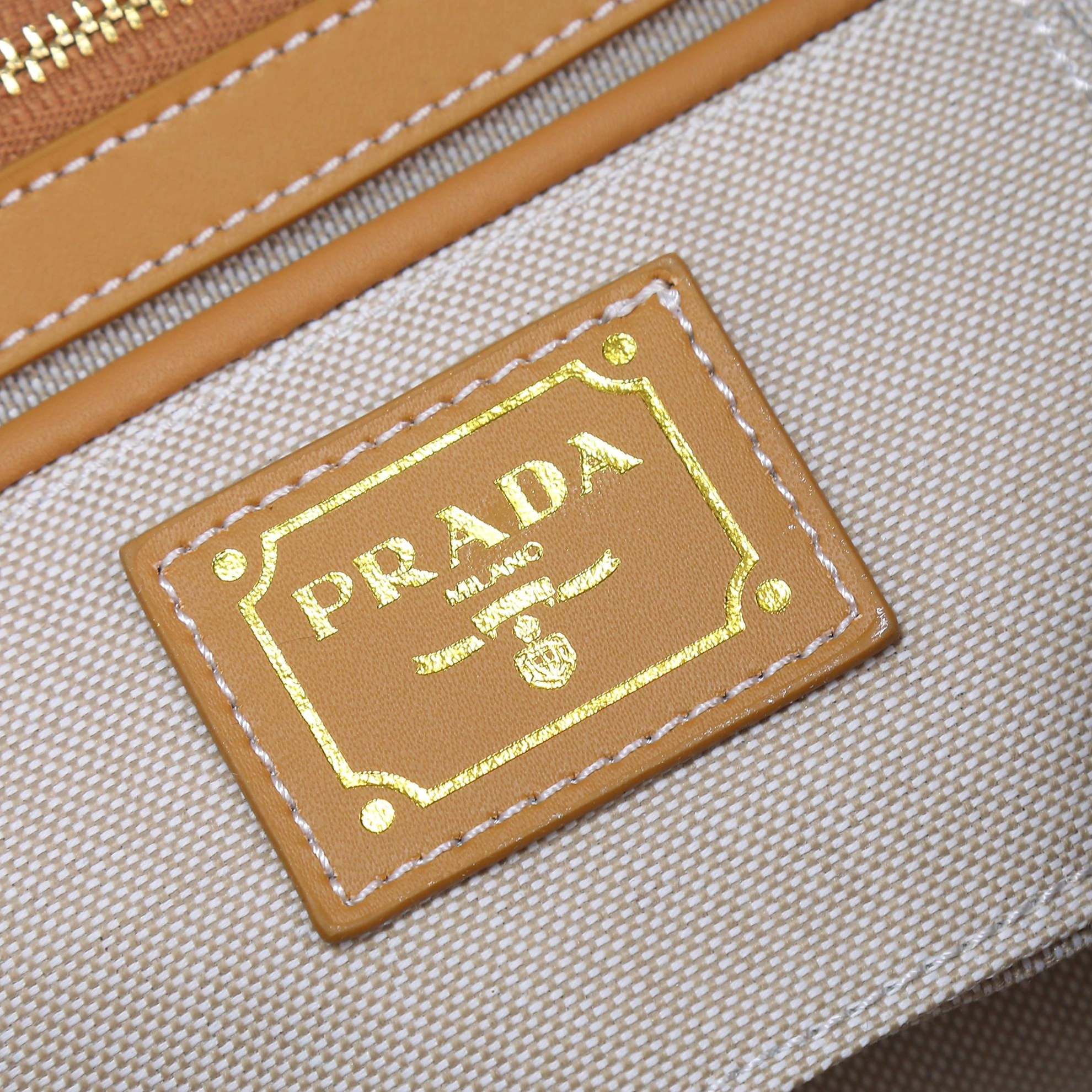 Prada AAA Quality Shoulder Bags For Women Sleek 9593