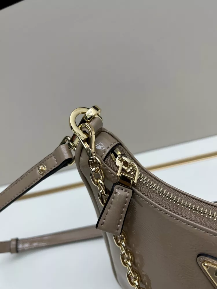 Prada AAA Quality Shoulder Bags For Women SmartChoice 4907