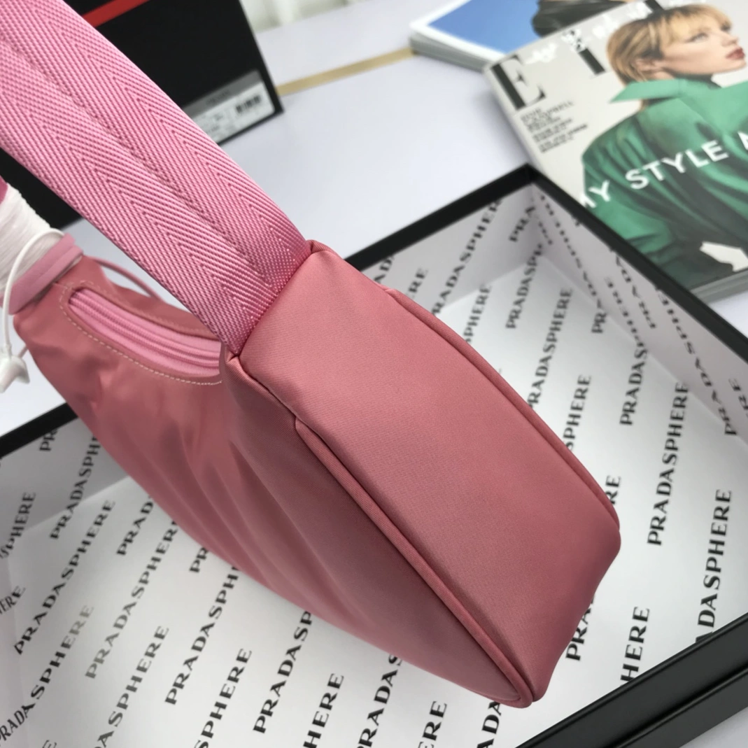 Prada AAA Quality Shoulder Bags For Women Stylish 3673