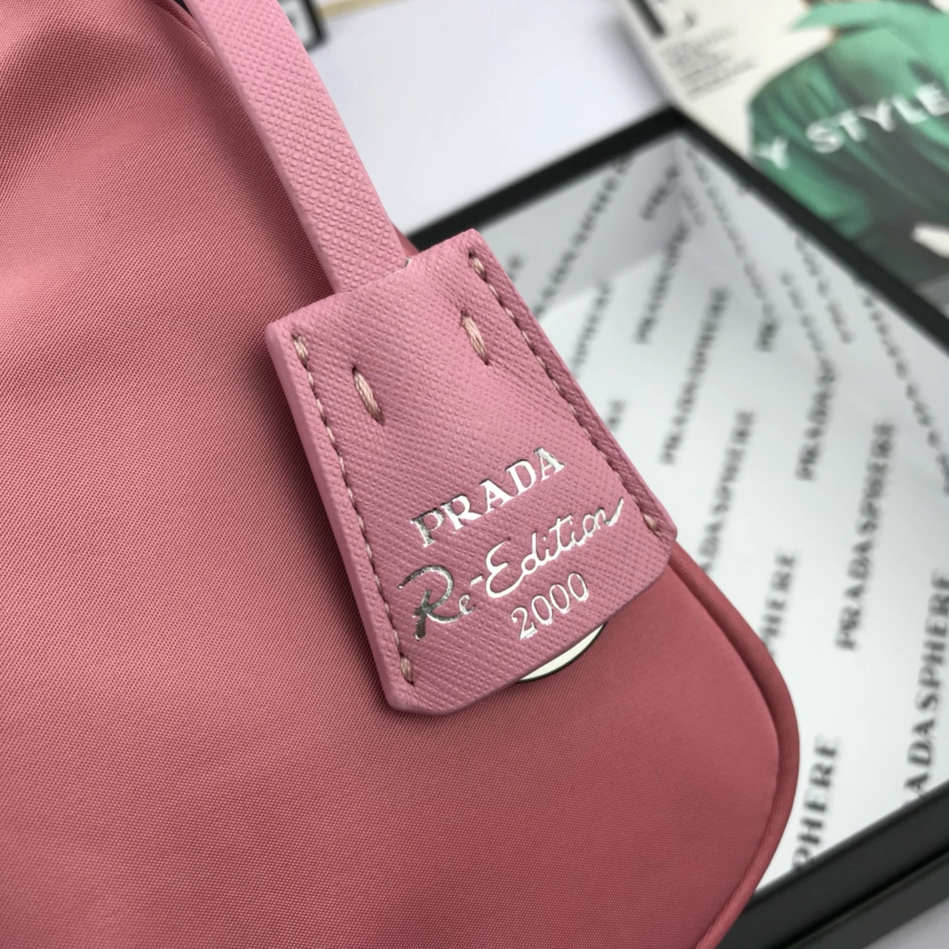 Prada AAA Quality Shoulder Bags For Women Stylish 3673