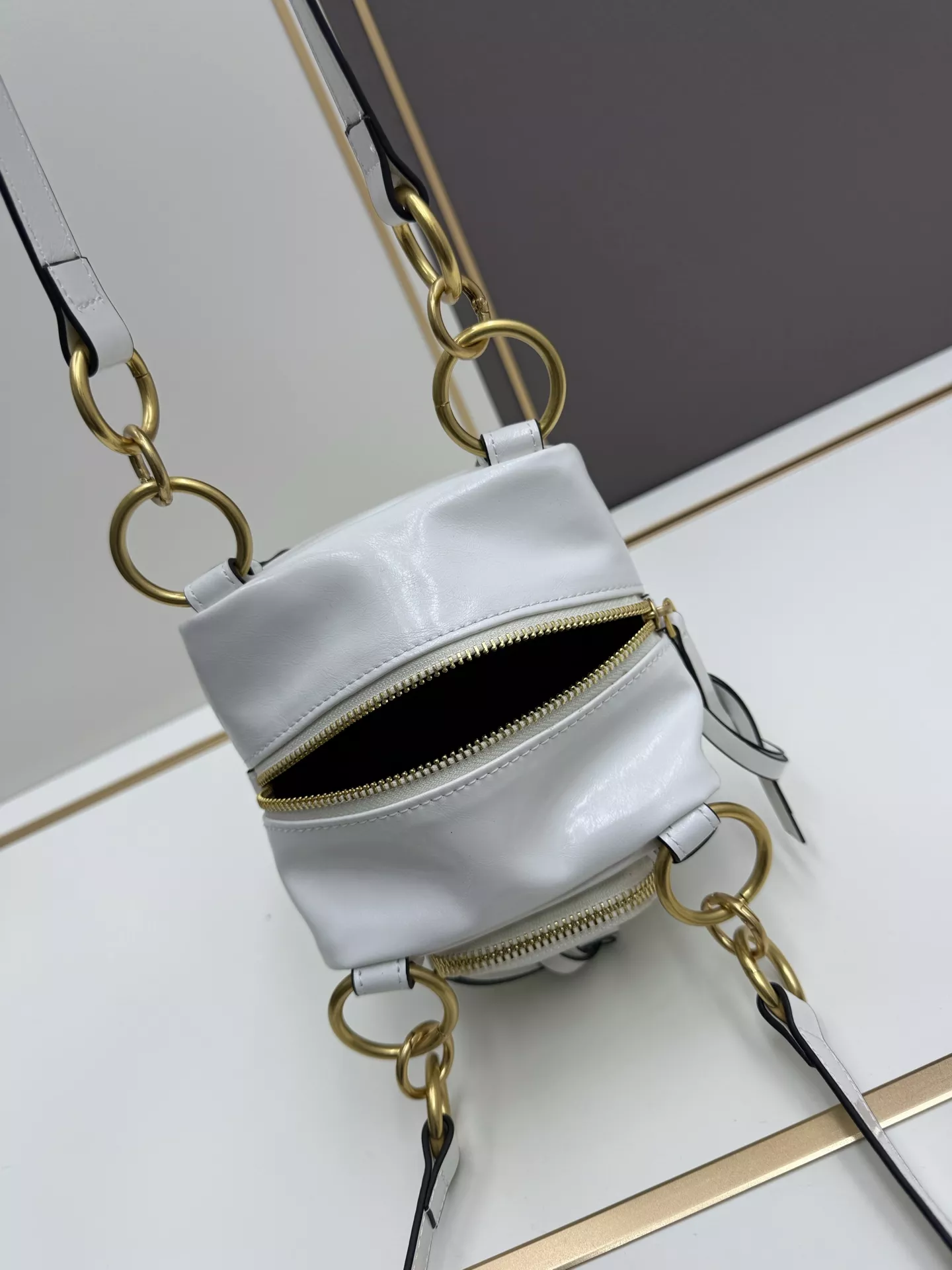 Prada AAA Quality Shoulder Bags For Women Stylish 4917