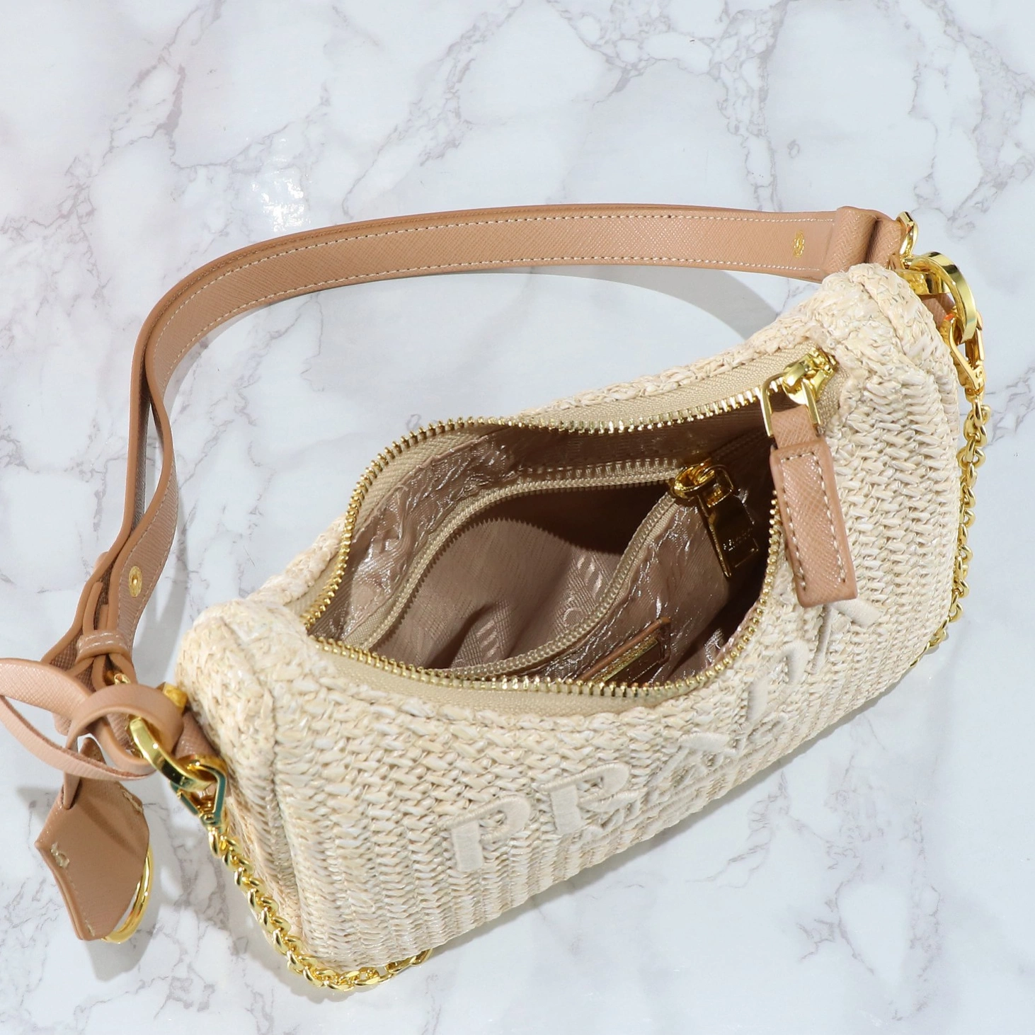 Prada AAA Quality Shoulder Bags For Women Trendsetting 3335
