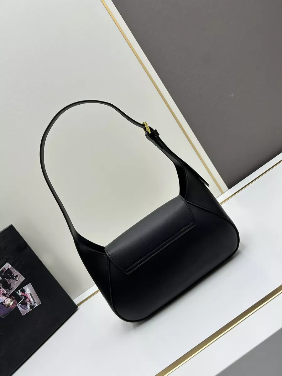 Prada AAA Quality Shoulder Bags For Women Unique 7056