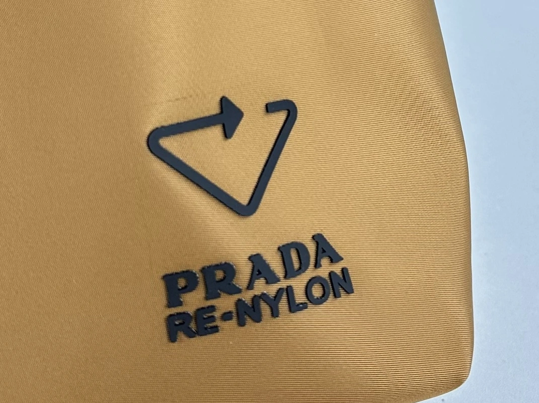 Prada AAA Quality Shoulder Bags For Women UrbanStyle 9662