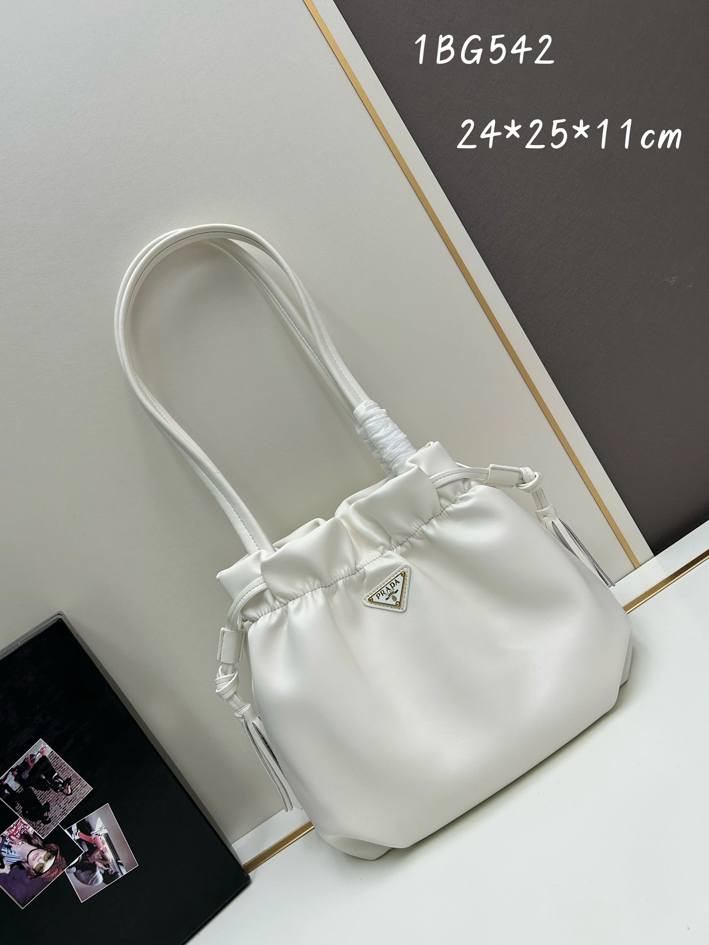 Prada AAA Quality Shoulder Bags For Women Versatile 6816