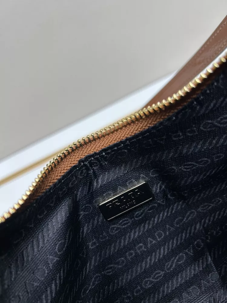 Prada AAA Quality Shoulder Bags For Women Vibrant 1028