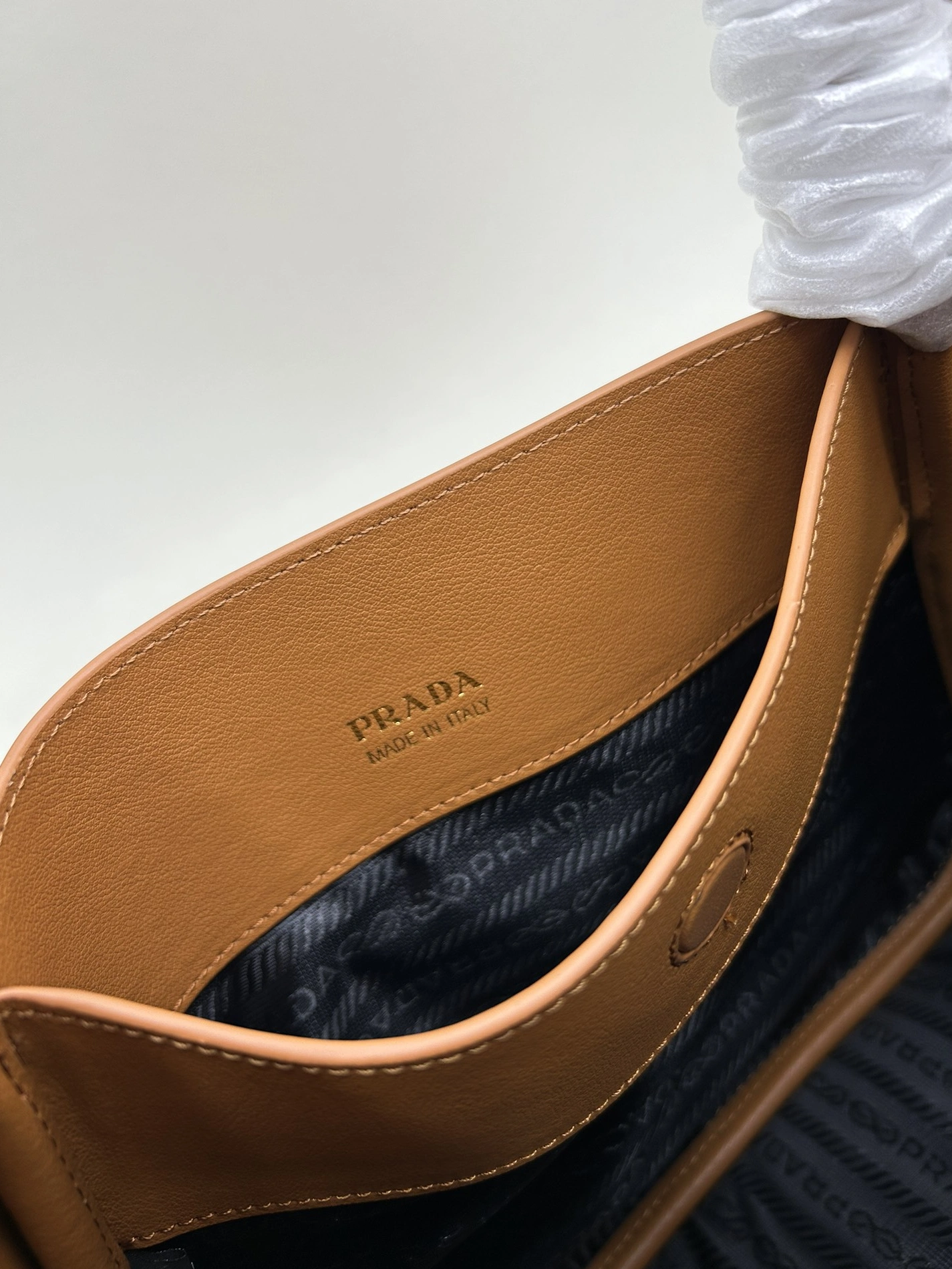 Prada AAA Quality Shoulder Bags For Women Vibrant 1230