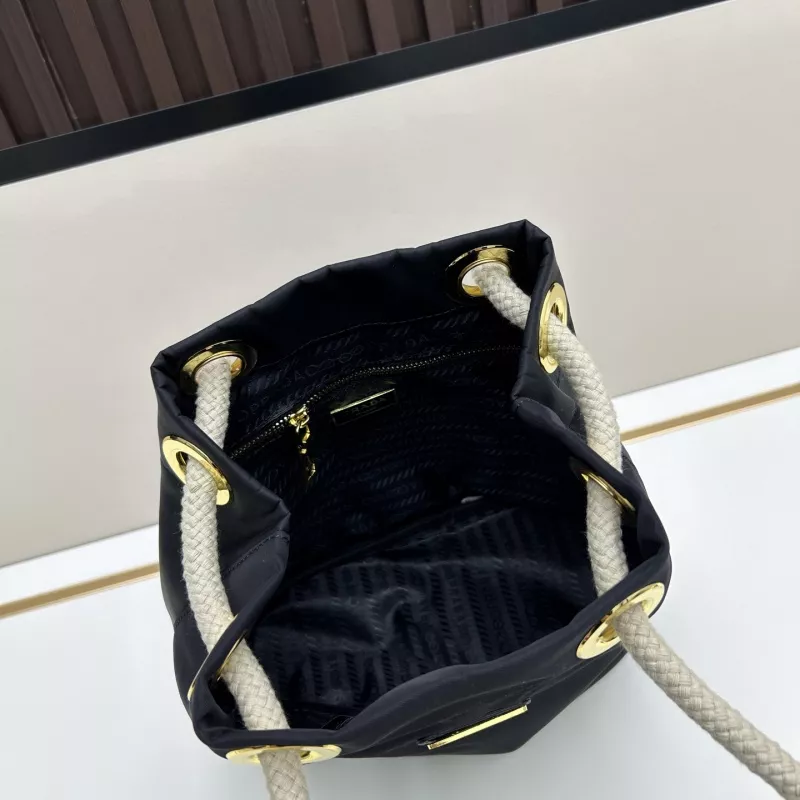 Prada AAA Quality Shoulder Bags For Women WellDesigned 4473