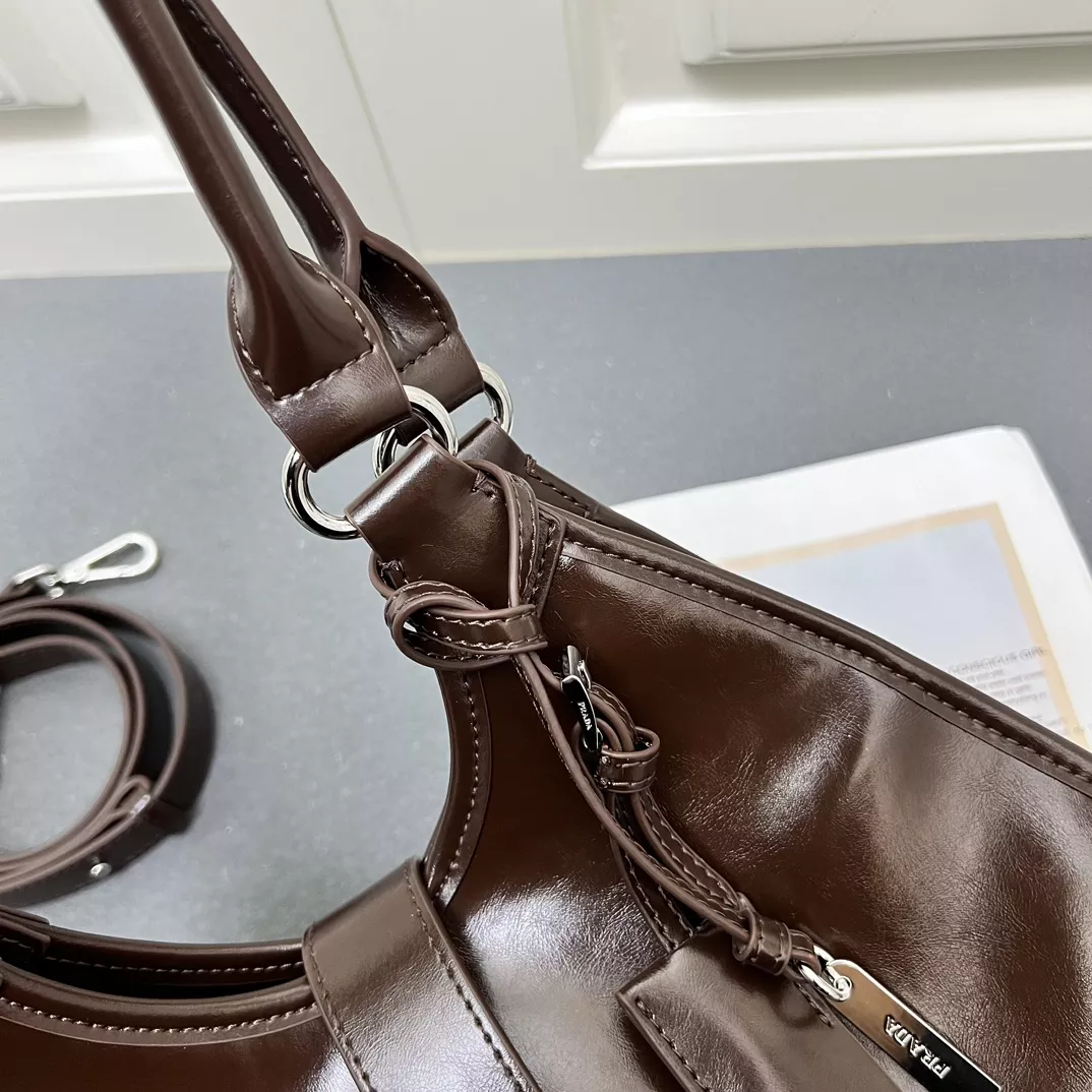 Prada AAA Quality Shoulder Bags For Women WellDesigned 834