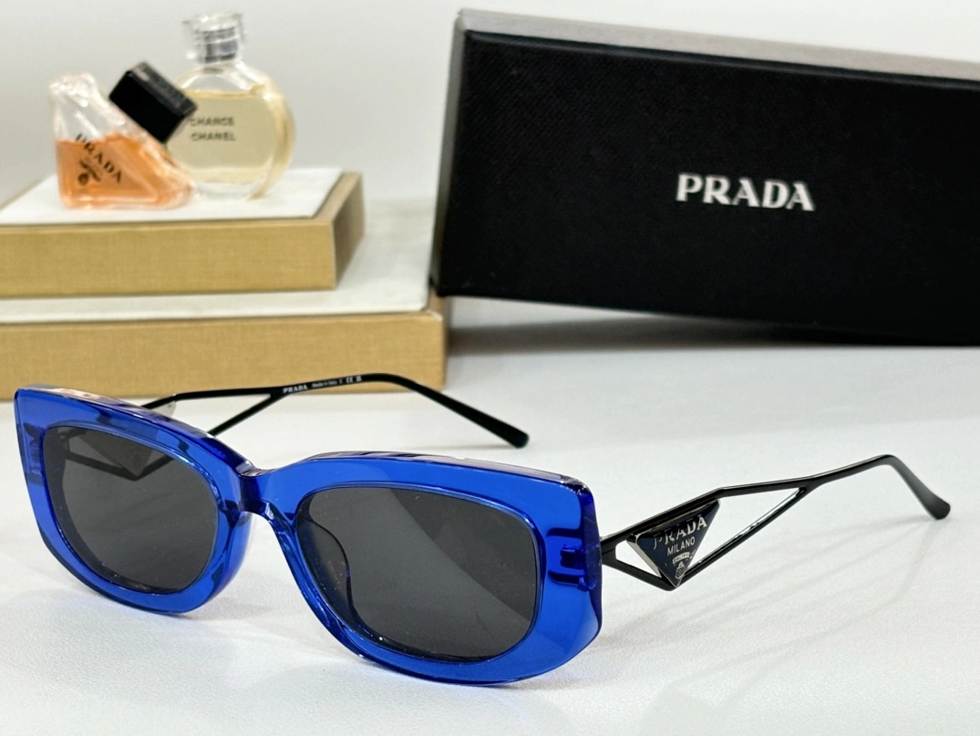 Prada AAA Quality Sunglasses Breathable 1689
