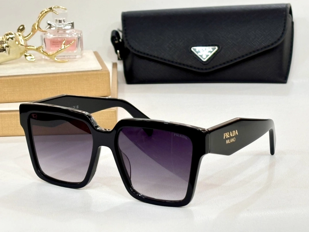 Prada AAA Quality Sunglasses Durable 5185