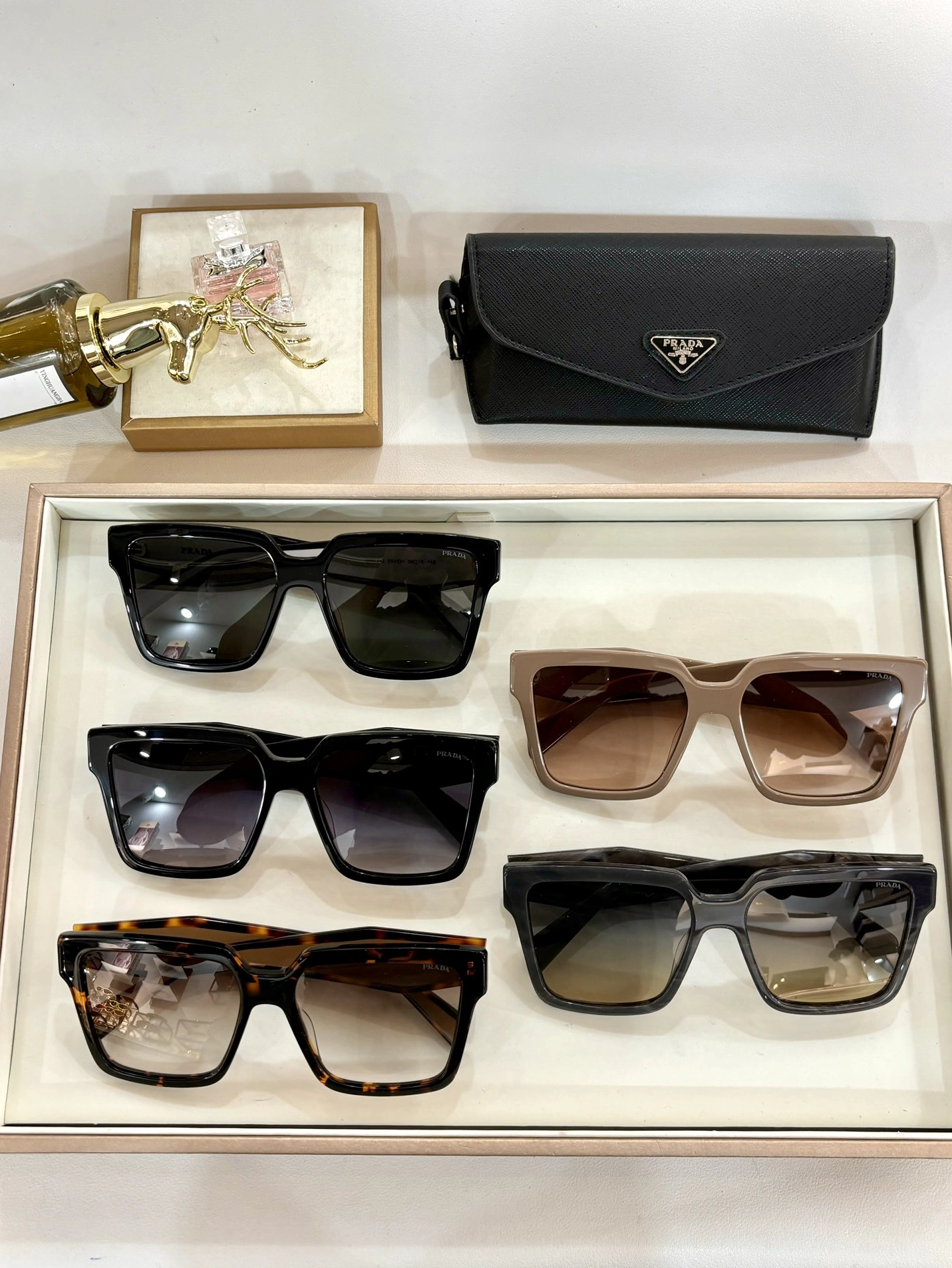 Prada AAA Quality Sunglasses Durable 5185