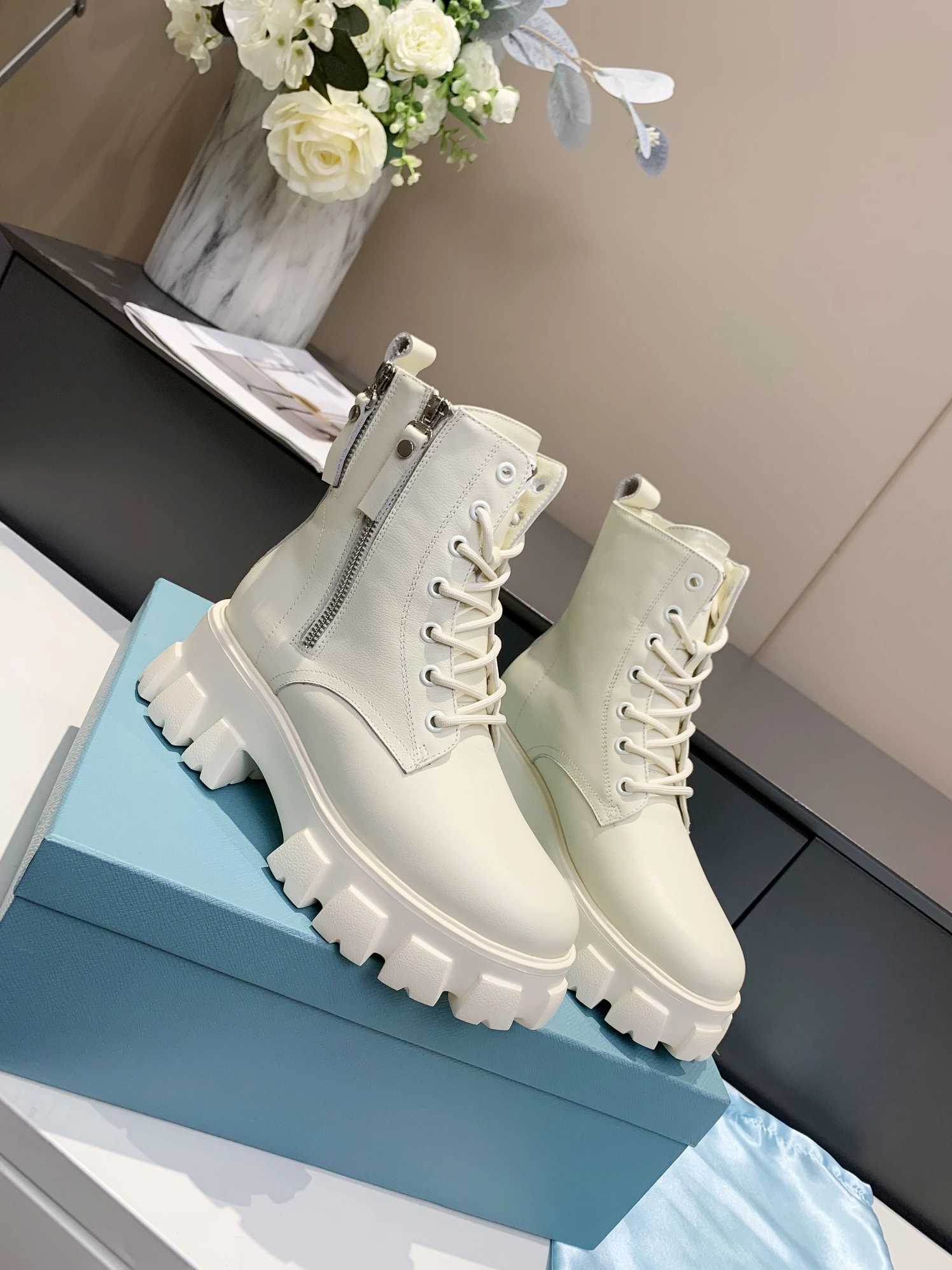 Prada Boots For Women Compact 4629