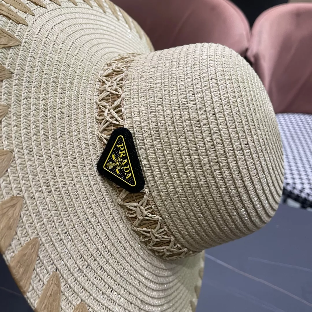 Prada Caps Bold 9801