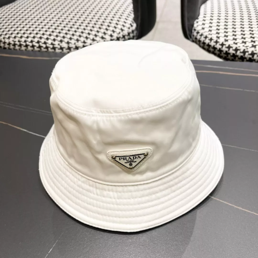 Prada Caps Classic 5822