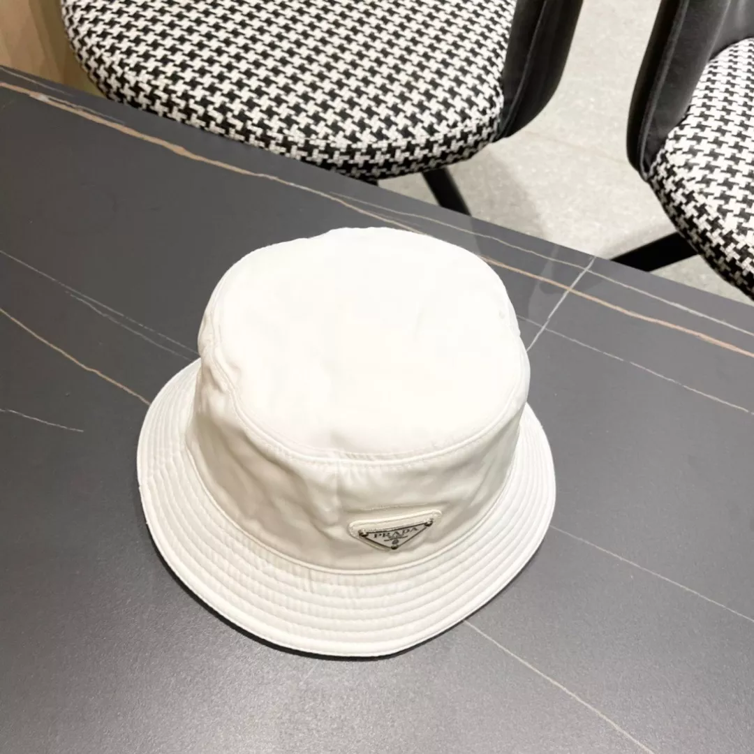Prada Caps Classic 5822