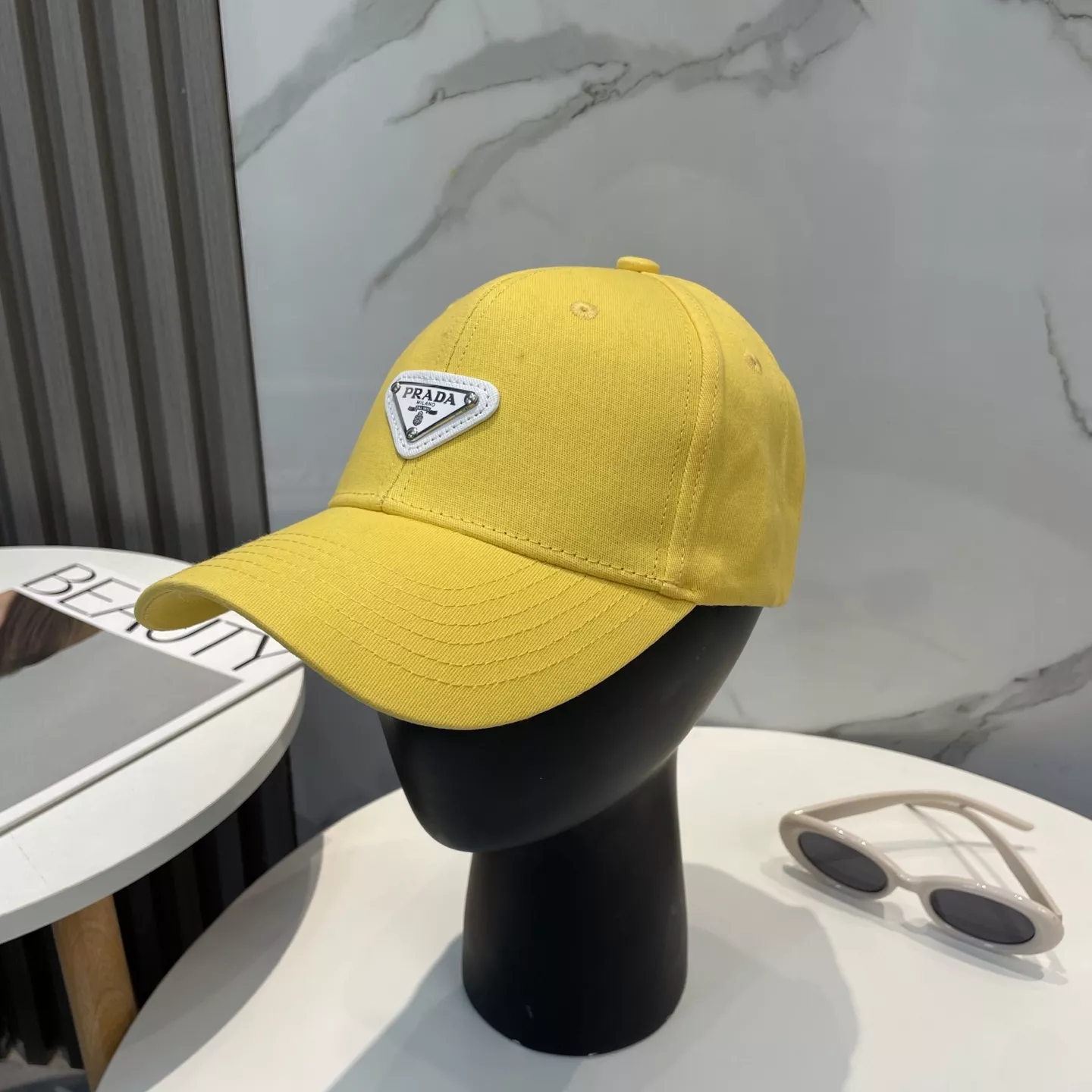 Prada Caps Classic 6519