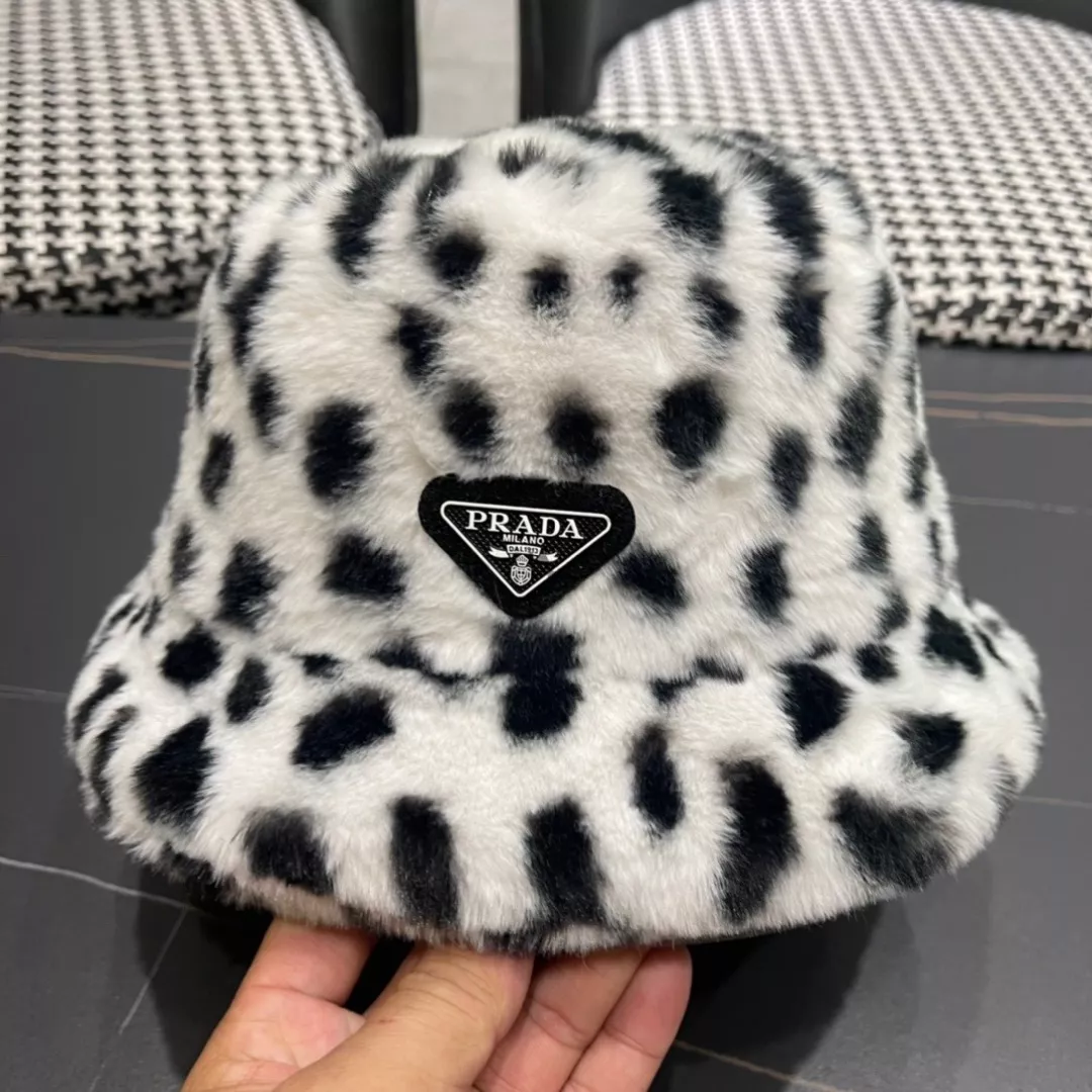Prada Caps Cozy 5223
