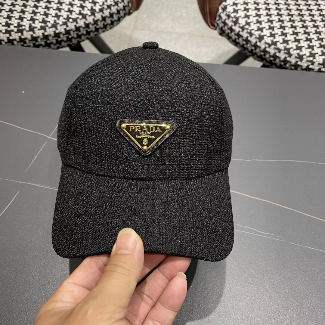 Prada Caps DailyWear 9381