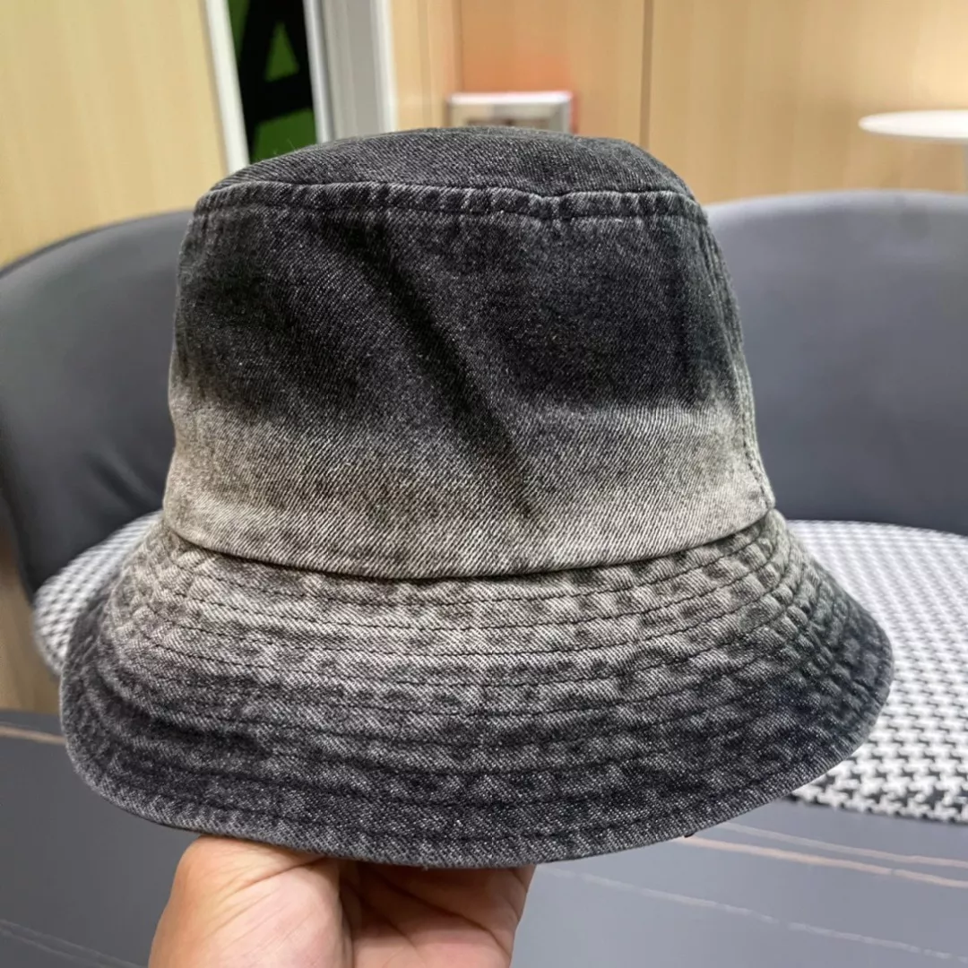 Prada Caps Durable 4342