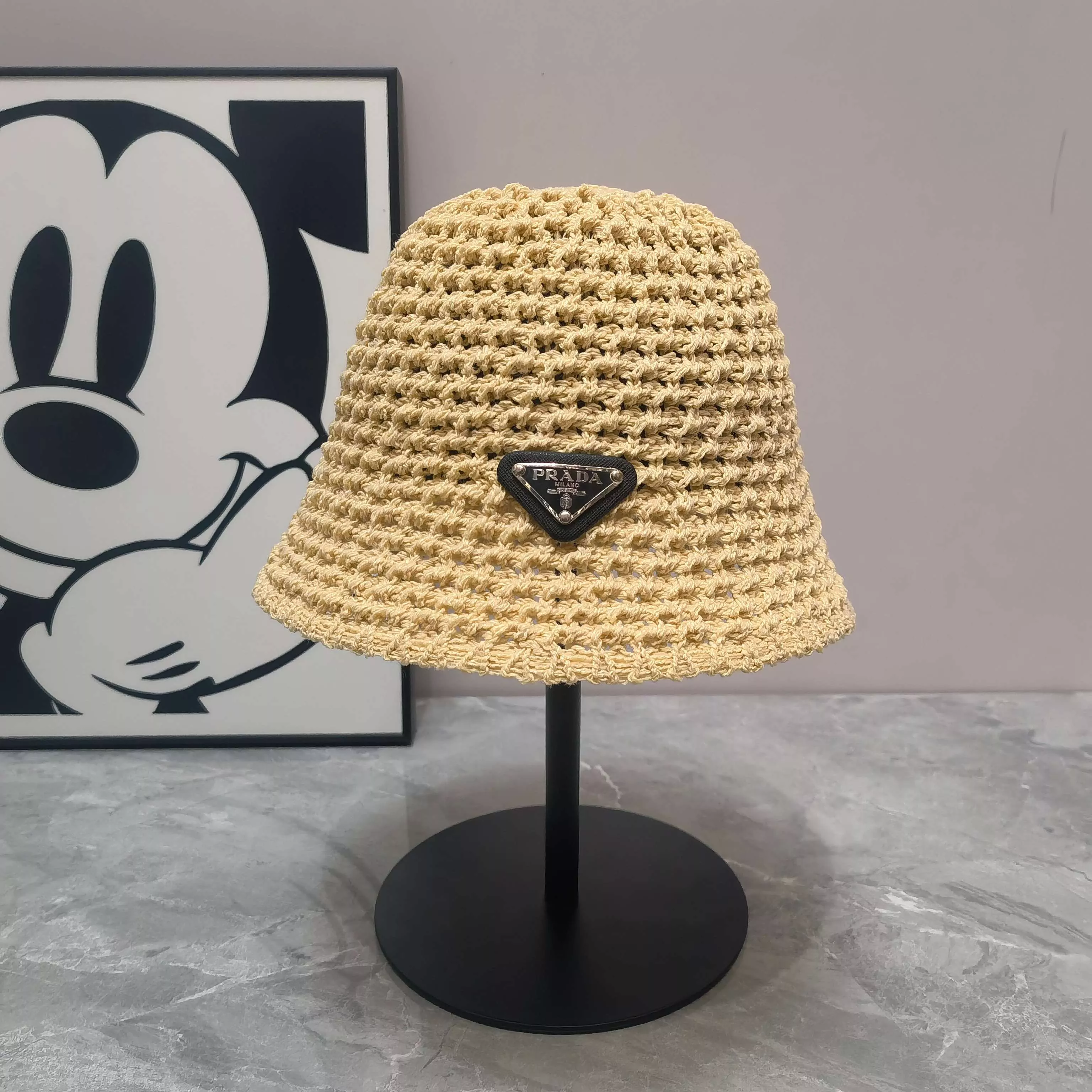 Prada Caps Durable 5869
