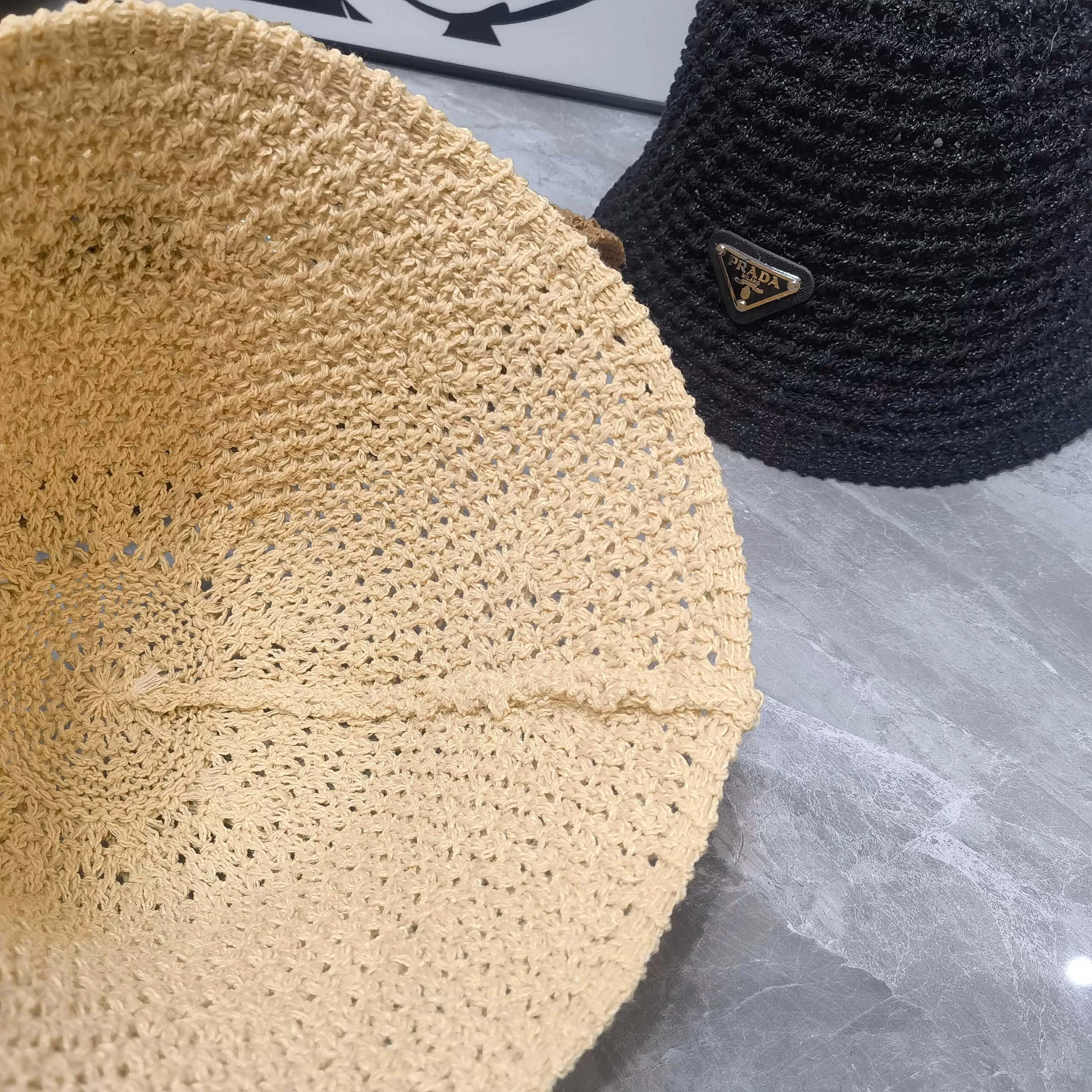 Prada Caps Durable 5869