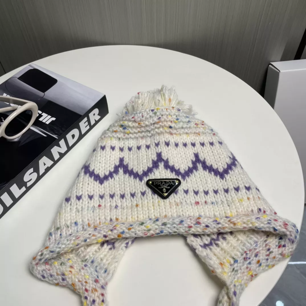 Prada Caps Durable 766