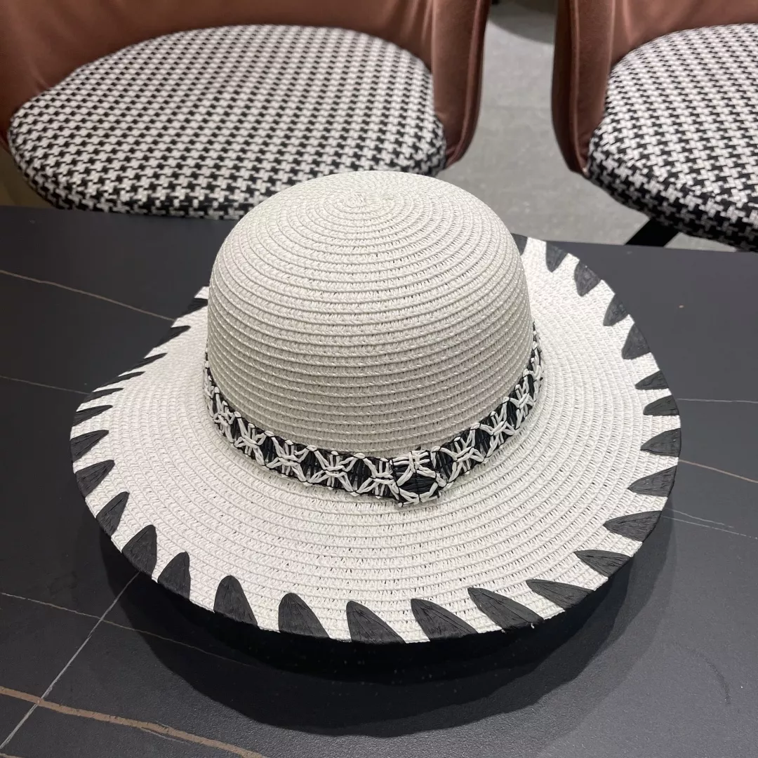 Prada Caps Efficient 2361