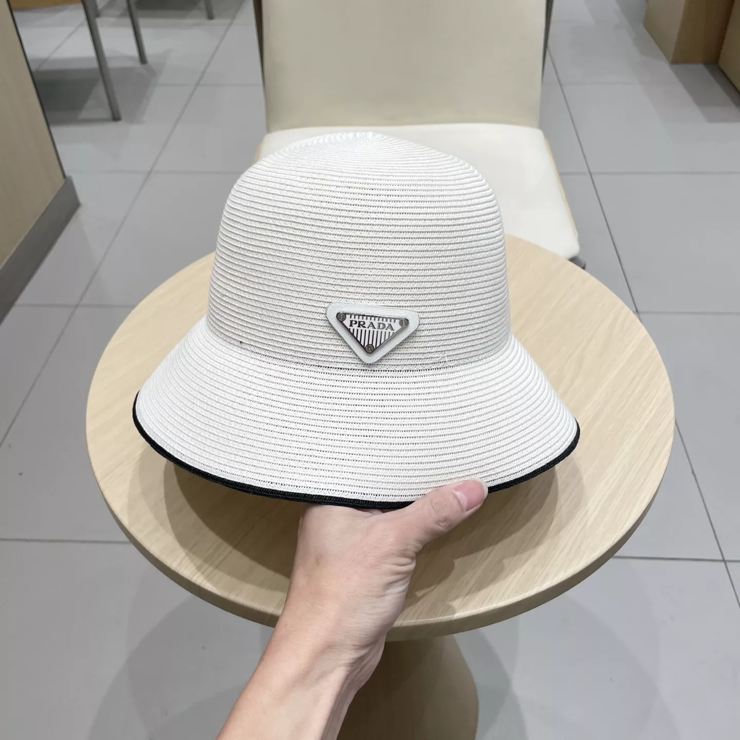 Prada Caps Elegant 245