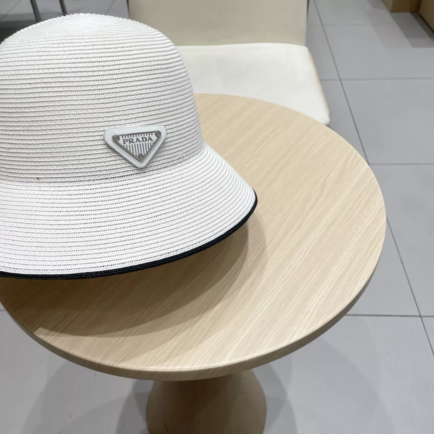 Prada Caps Elegant 245