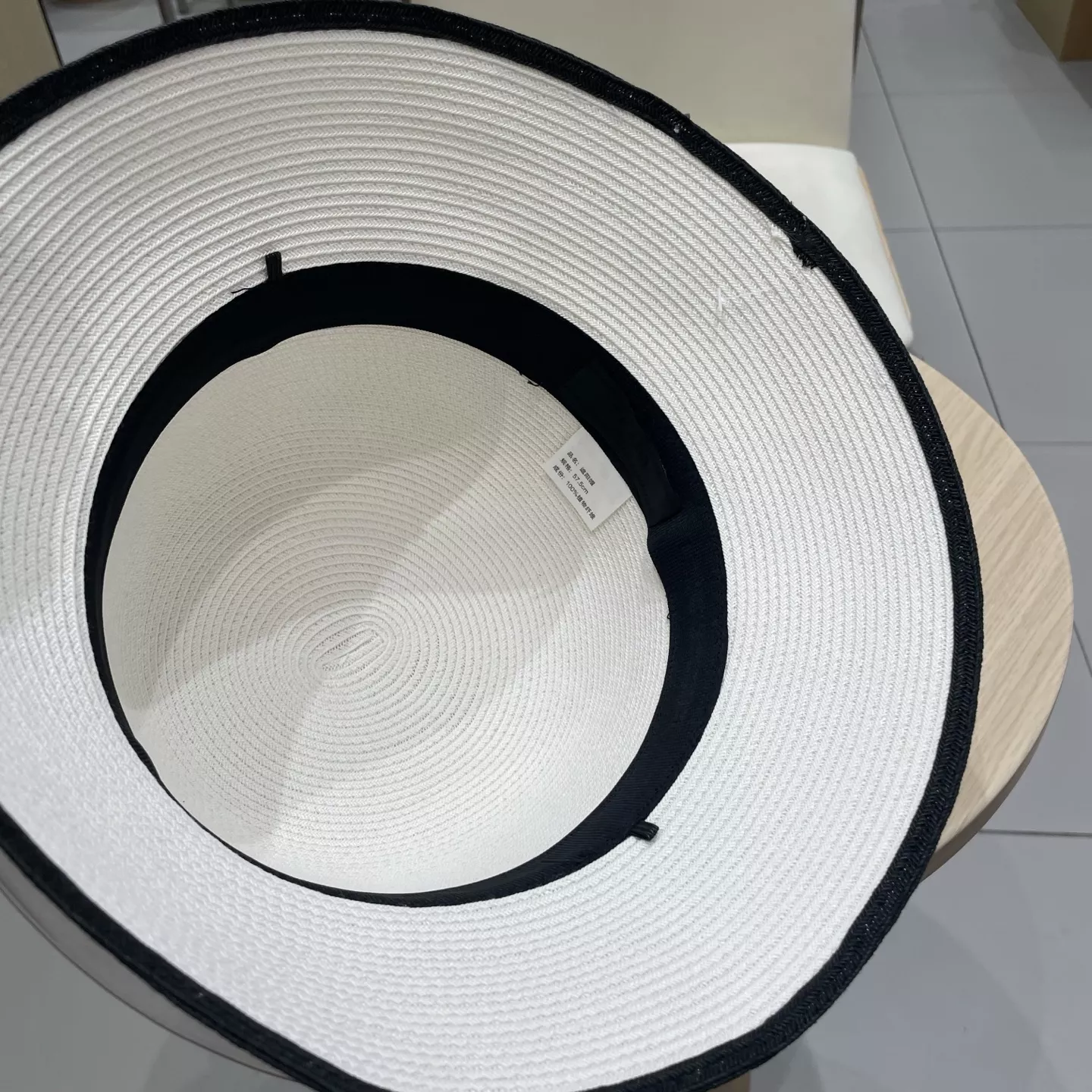 Prada Caps Elegant 245