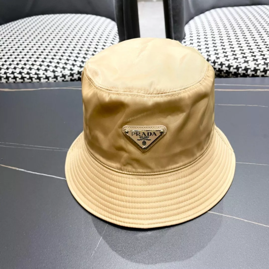 Prada Caps EyeCatching 2233