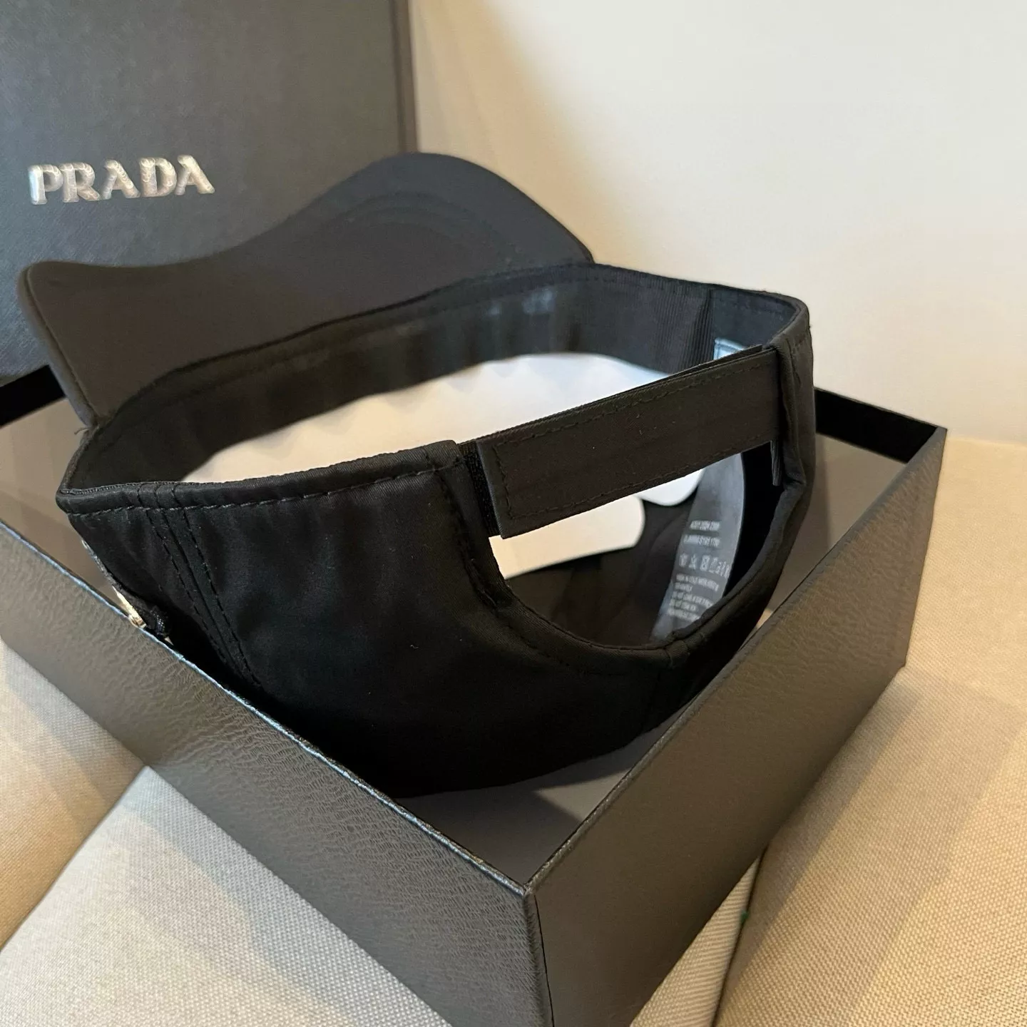Prada Caps Flexible 7249