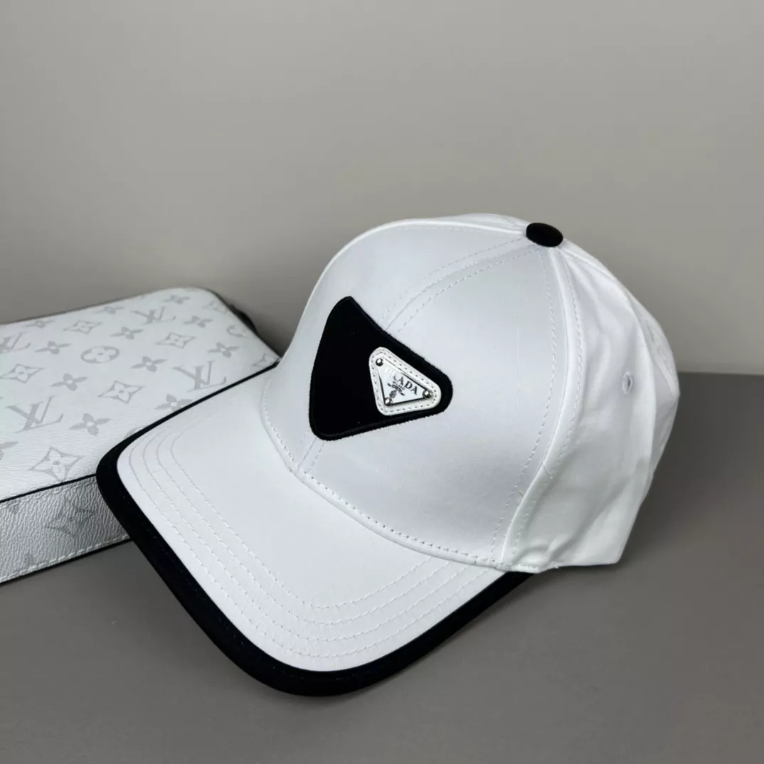 Prada Caps Functional 4035