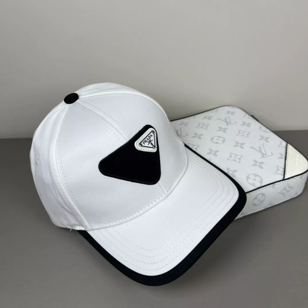 Prada Caps Functional 4035