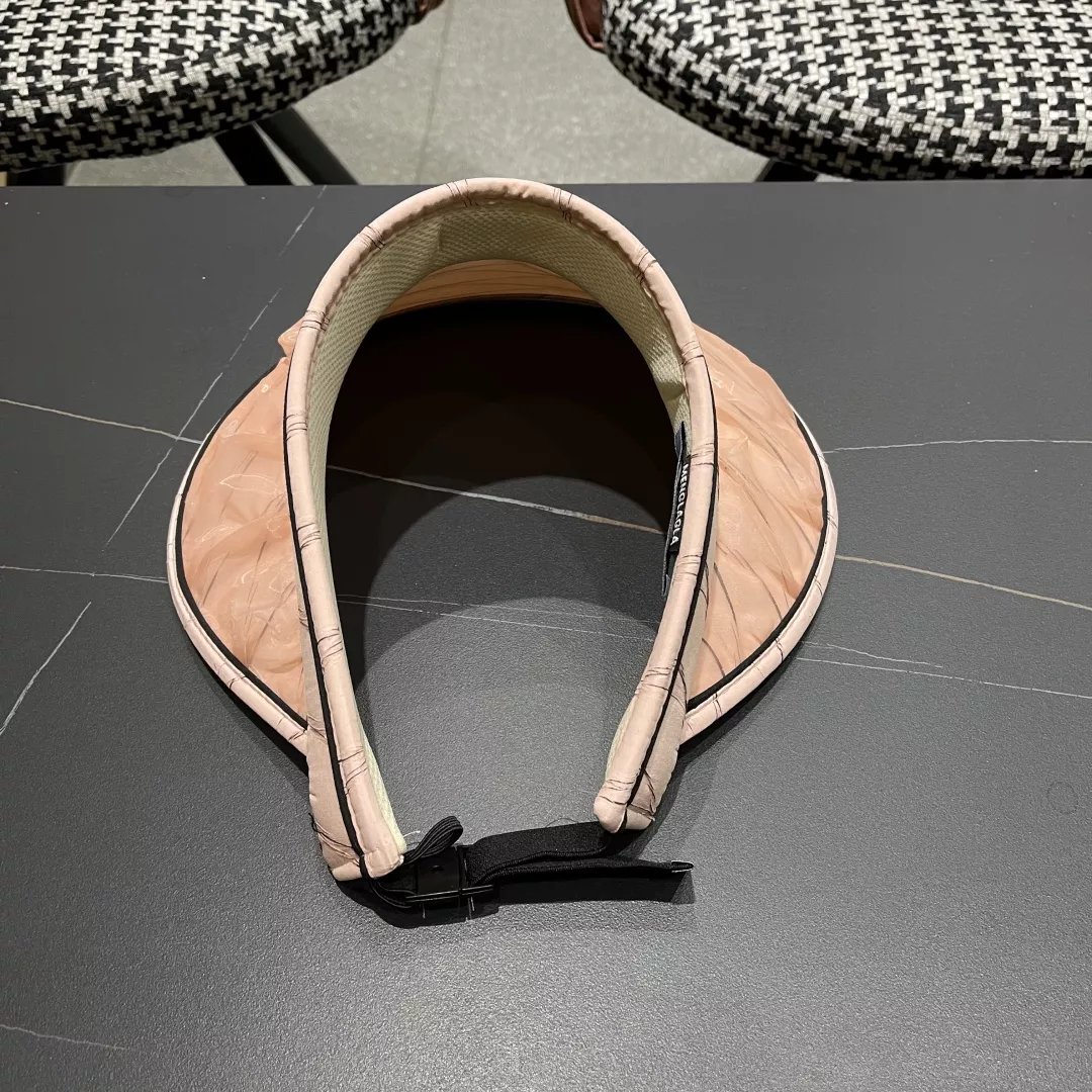 Prada Caps Functional 7111