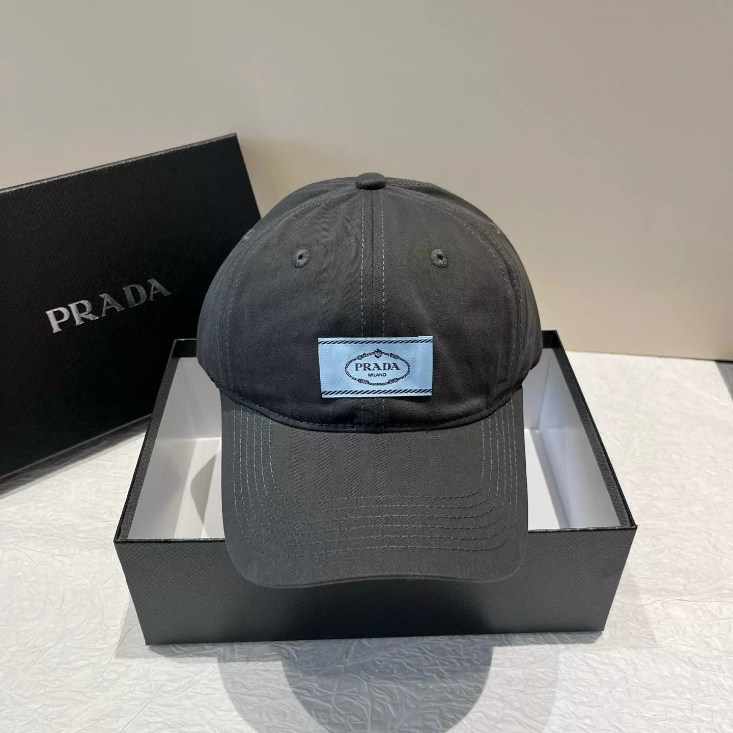 Prada Caps Functional 7315