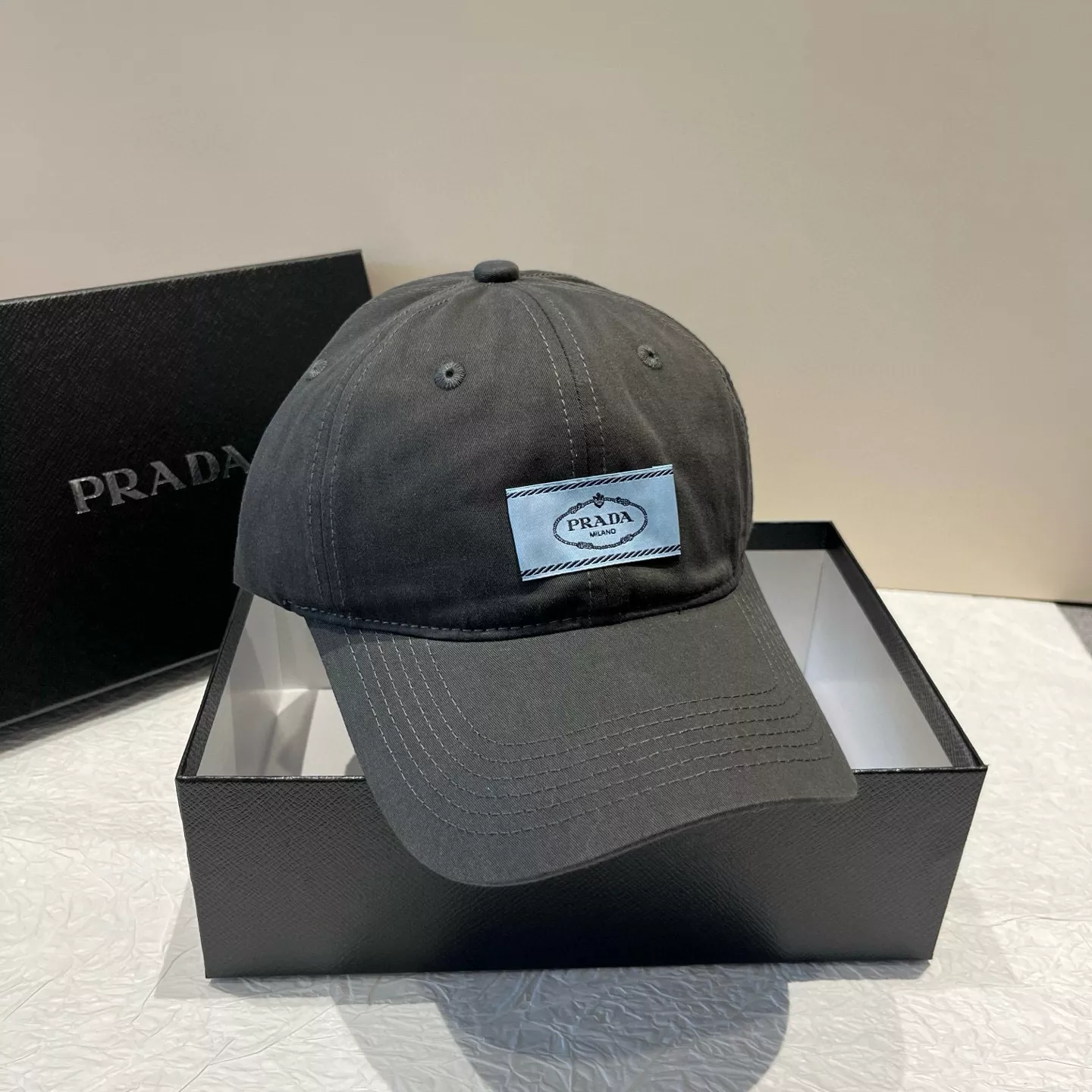Prada Caps Functional 7315