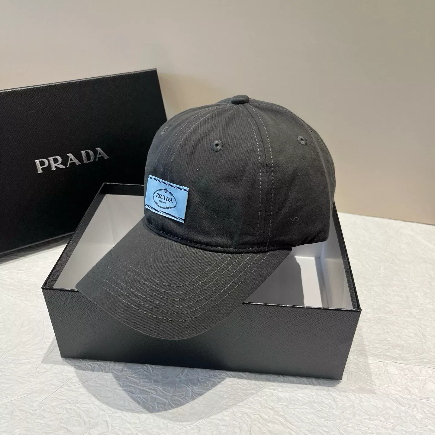 Prada Caps Functional 7315